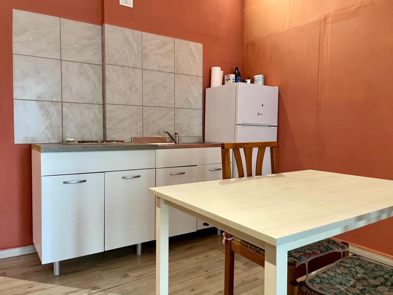 The Orange Housing In Como Eksteriør billede
